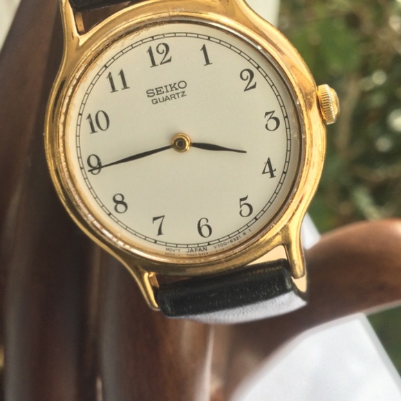Seiko WOMAN’S WATCH - Picture 1 of 5